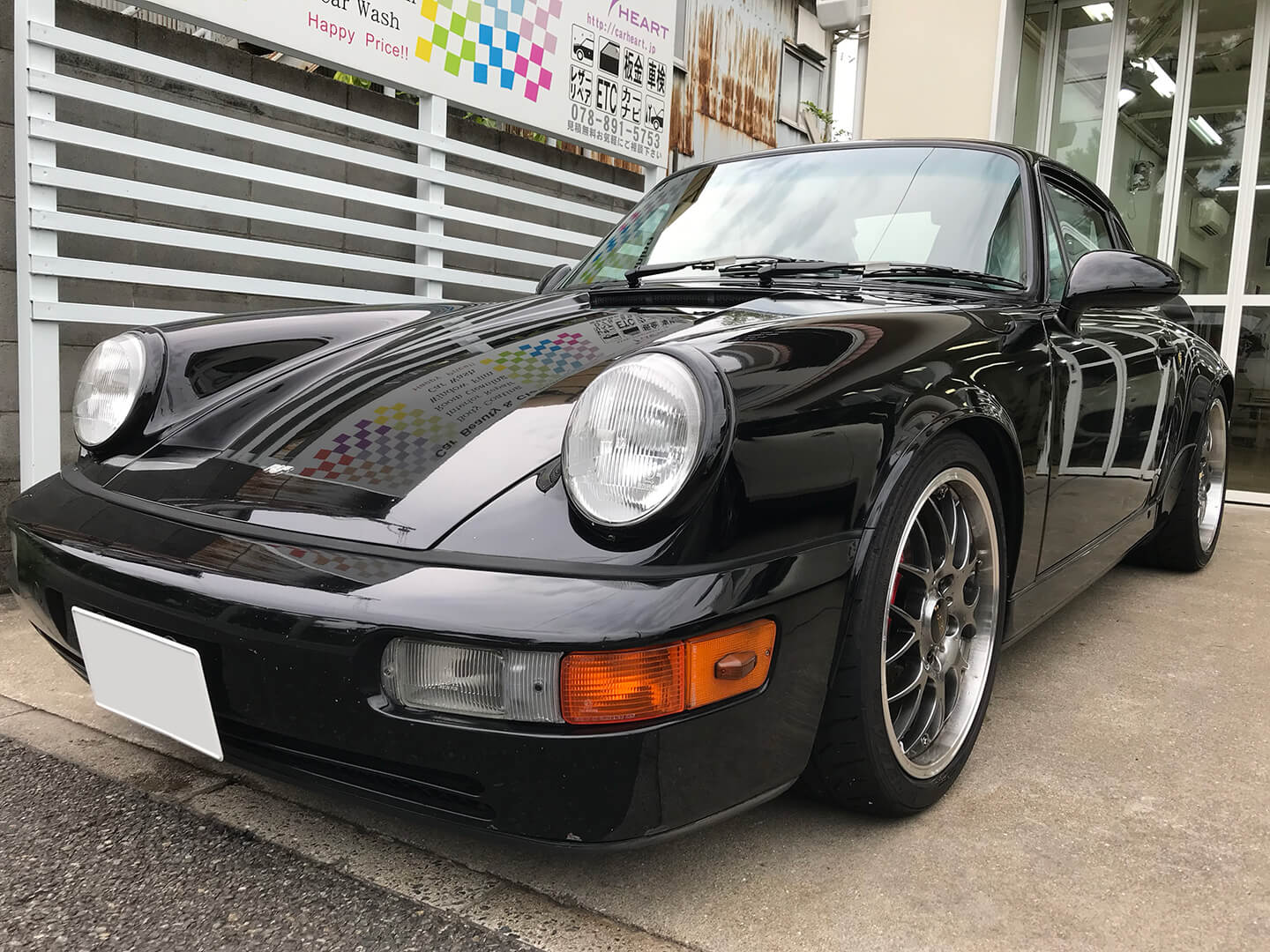 ルームクリーニングを施工した PORSCHE 911 964